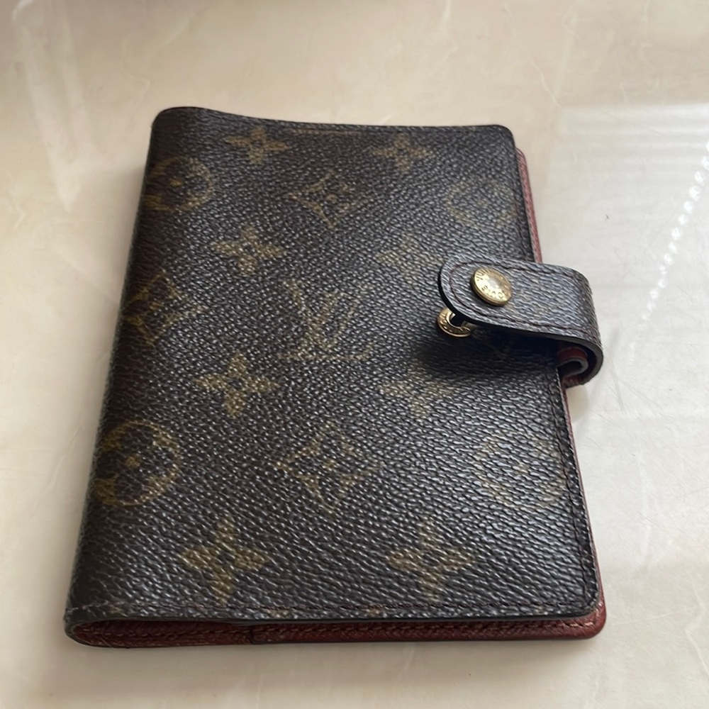 Louis Vuitton organizer